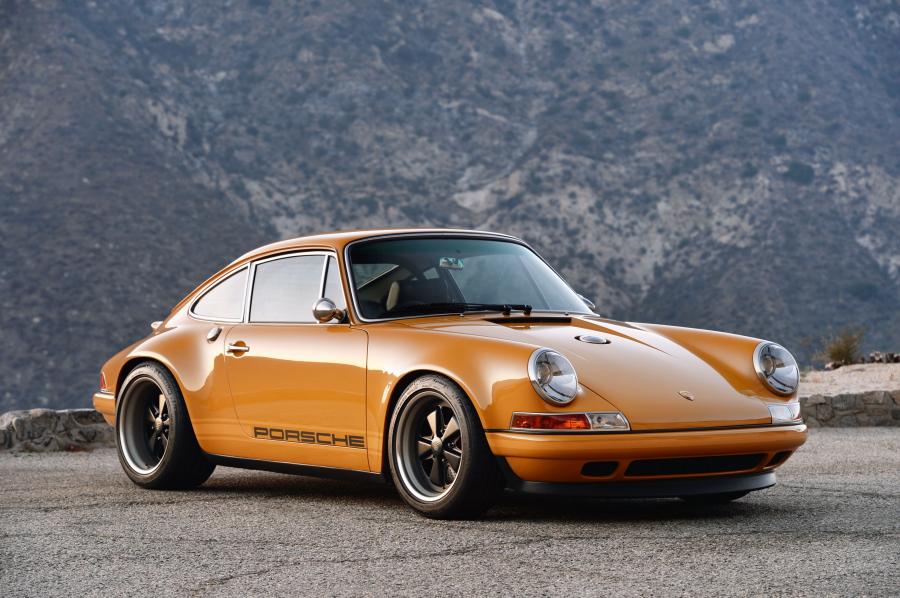  Porsche 911 by Singer 2010 года  (UK) (фото 1 из 16)